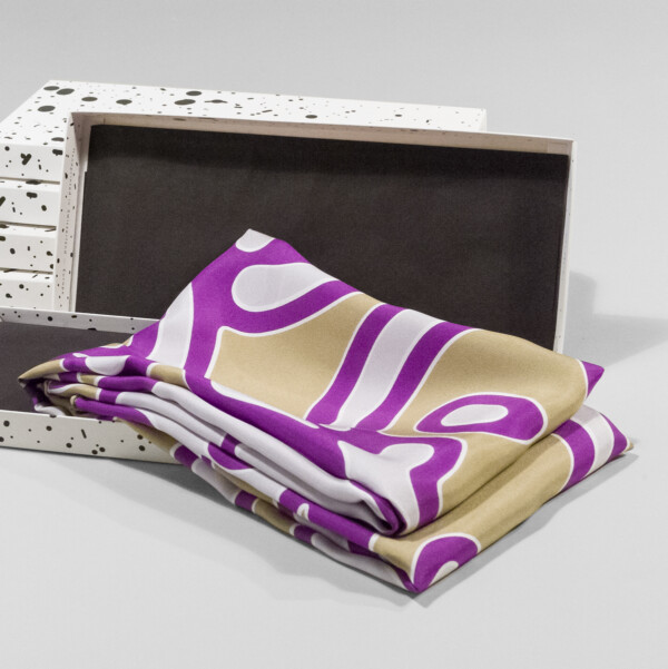 Seide Twill Foulard Mich F*** Dich in den Farben Signorina Vicky Fresh Flieder Bronze Purple