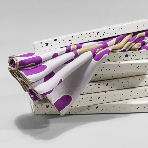 Seide Twill Foulard Mich F*** Dich in den Farben Signorina Vicky Fresh Flieder Bronze Purple