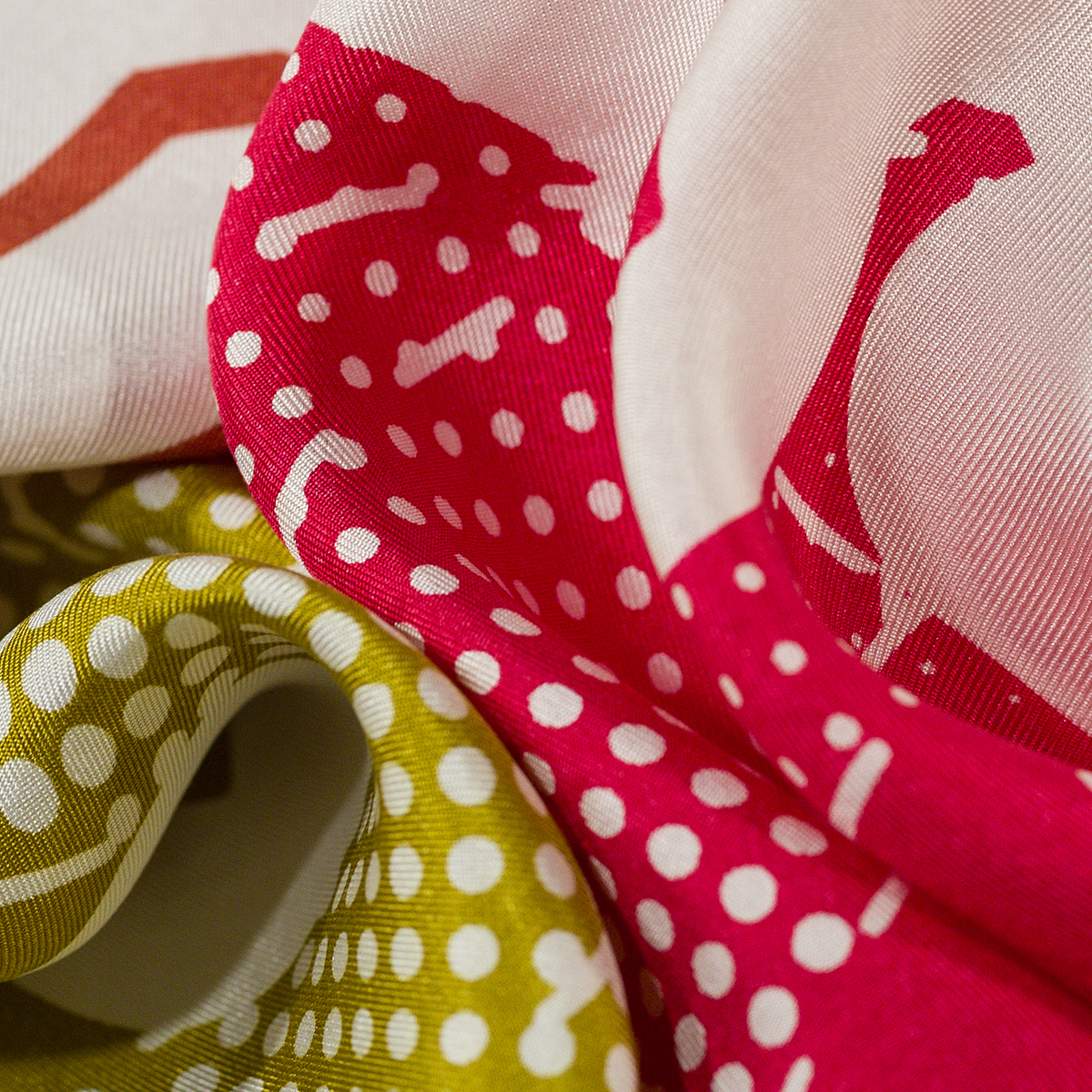 Rich Gold Rapture Rose